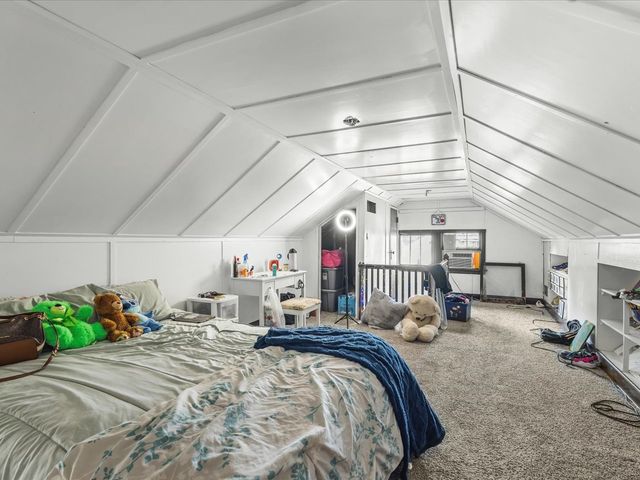 422 N Rockford Avenue, Rockford, IL 61107