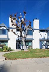 19221 Sherman Way 6, Reseda, CA 91335