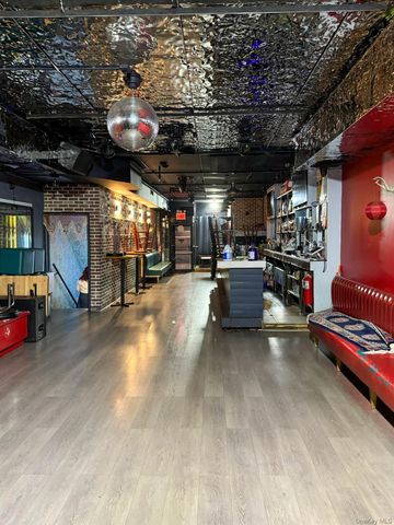 7004 Roosevelt Avenue, Jackson Heights, NY 11372