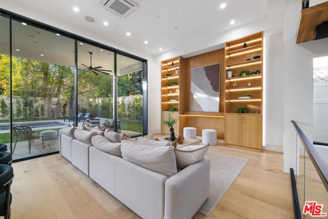 4535 Haskell Avenue, Encino (los Angeles), CA 91436