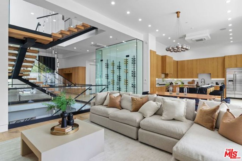 4535 Haskell Avenue, Encino (los Angeles), CA 91436