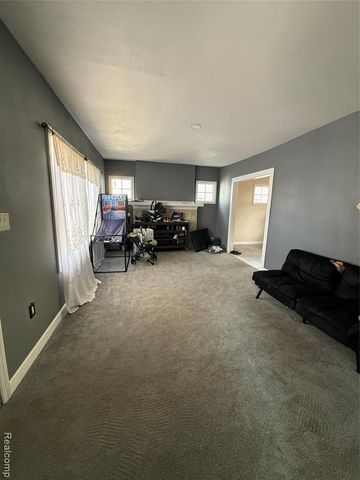 6735 Clifton Street, Detroit, MI 48210