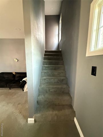 6735 Clifton Street, Detroit, MI 48210