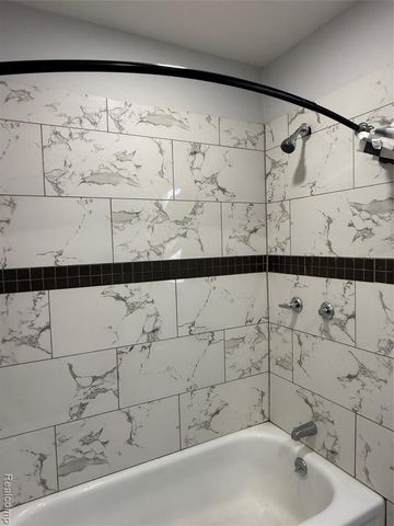 6735 Clifton Street, Detroit, MI 48210