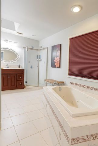 10 Fountain Avenue, Selden, NY 11784