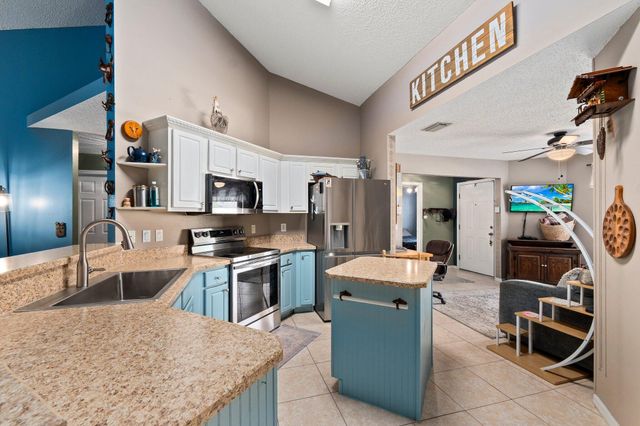 6610 NW Omega Road, Port St. Lucie, Port St Lucie, FL 34983