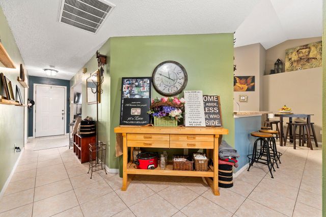 6610 NW Omega Road, Port St. Lucie, Port St Lucie, FL 34983