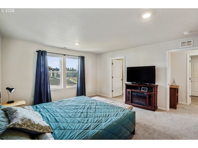 478 GREENCREST St Ne, Salem, OR 97301