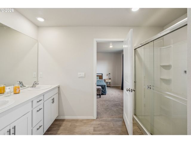 478 GREENCREST St Ne, Salem, OR 97301