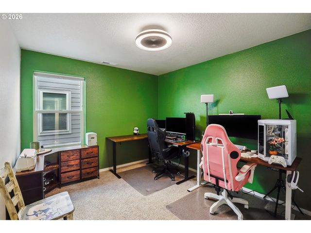 478 GREENCREST St Ne, Salem, OR 97301