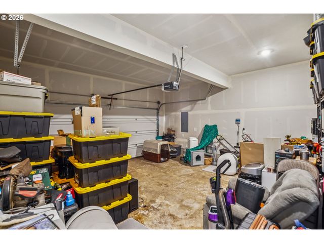 478 GREENCREST St Ne, Salem, OR 97301