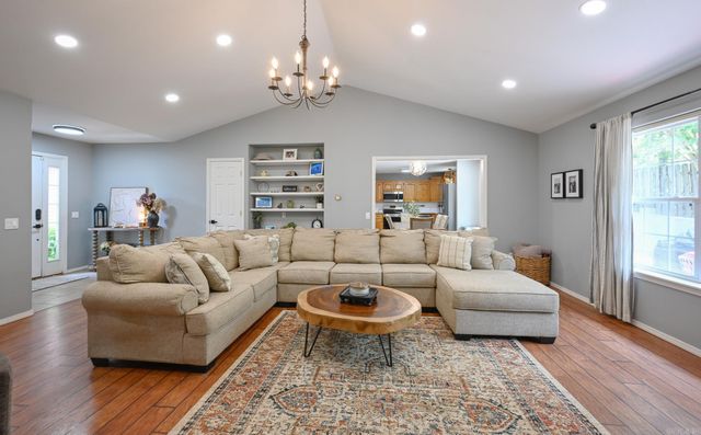 1101 Redbud Drive, Mena, AR 71953