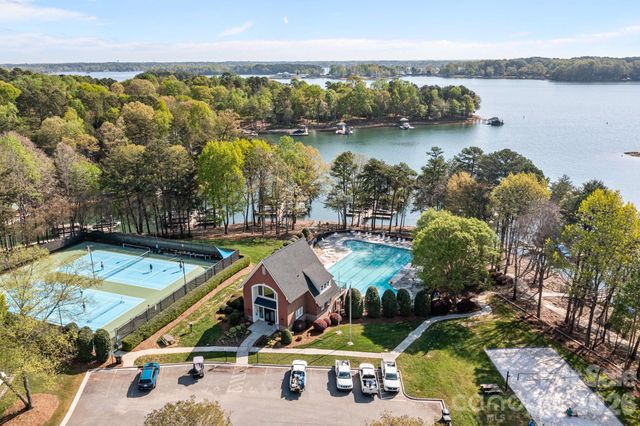 4210 Crepe Ridge Drive, Denver, NC 28037