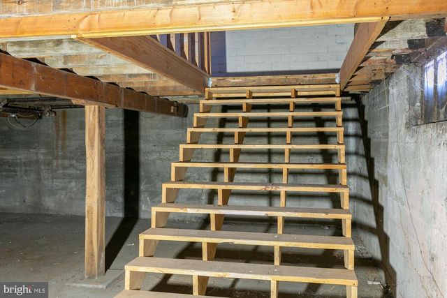 118 W MARTIN, Martinsburg, WV 25405