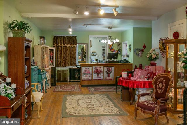 118 W MARTIN, Martinsburg, WV 25405