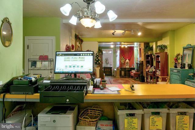 118 W MARTIN, Martinsburg, WV 25405