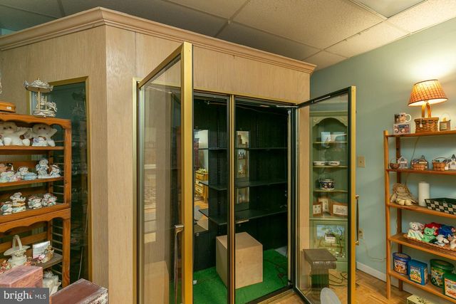 118 W MARTIN, Martinsburg, WV 25405