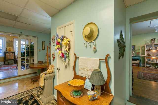 118 W MARTIN, Martinsburg, WV 25405