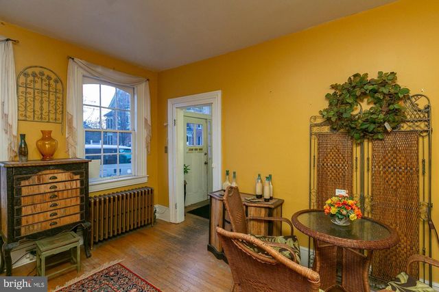 118 W MARTIN, Martinsburg, WV 25405