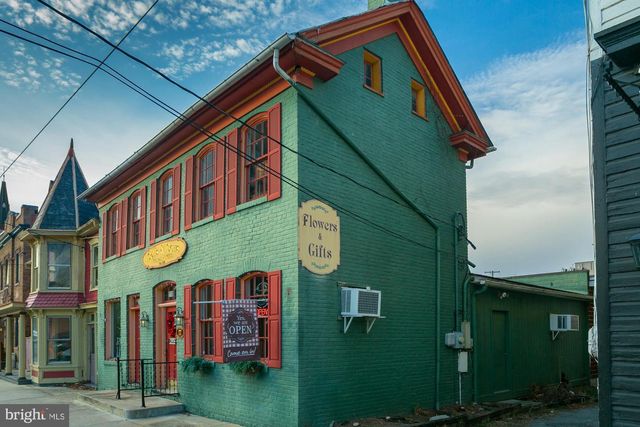 118 W MARTIN, Martinsburg, WV 25405