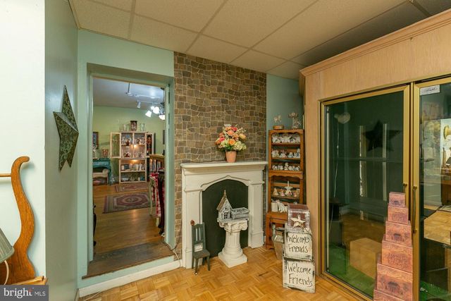 118 W MARTIN, Martinsburg, WV 25405