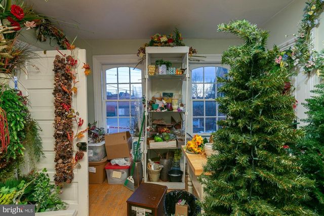 118 W MARTIN, Martinsburg, WV 25405