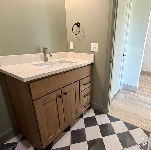 11517 NW 103rd Street, Yukon, OK 73099