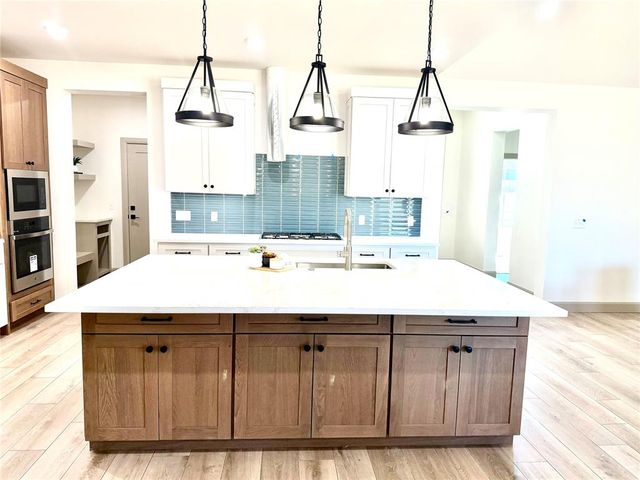 11517 NW 103rd Street, Yukon, OK 73099