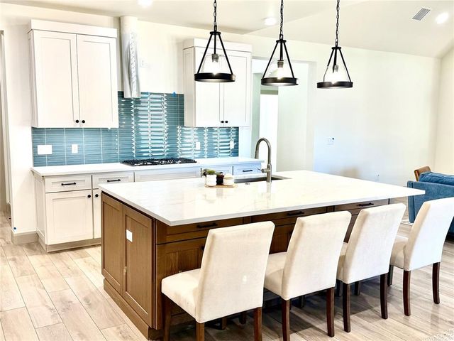 11517 NW 103rd Street, Yukon, OK 73099