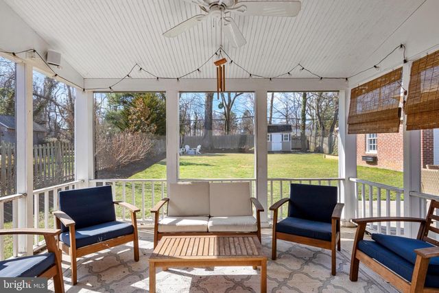 526 W BEECHTREE LN, Wayne, PA 19087