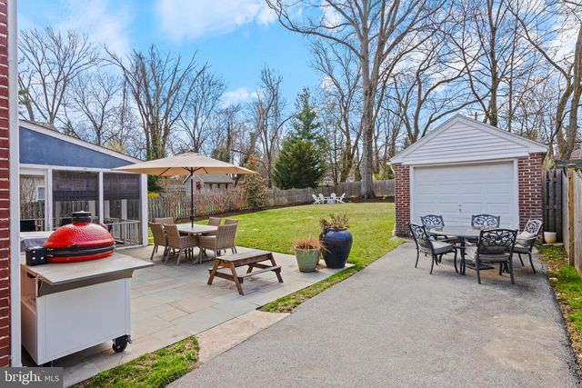 526 W BEECHTREE LN, Wayne, PA 19087