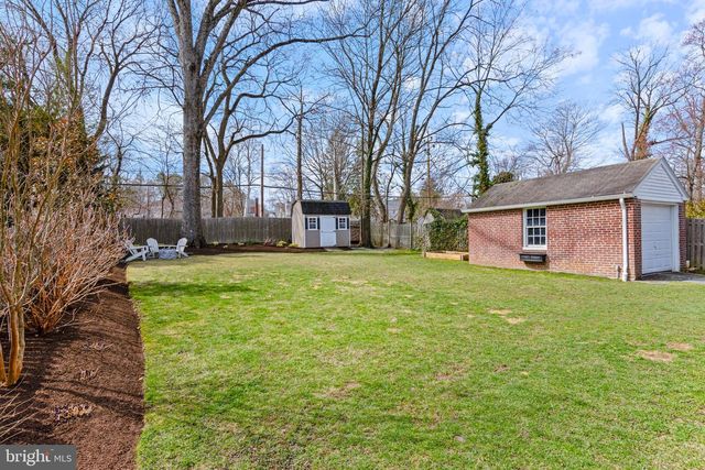 526 W BEECHTREE LN, Wayne, PA 19087