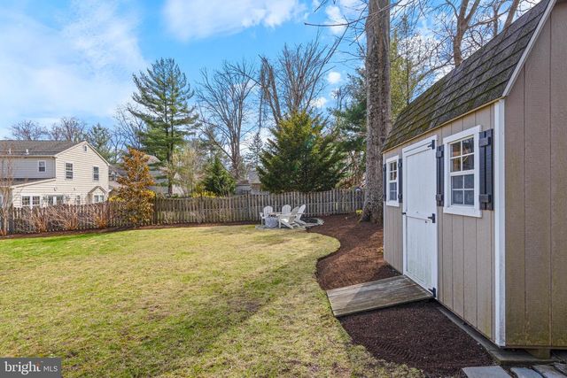 526 W BEECHTREE LN, Wayne, PA 19087