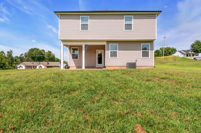 1055 E Piney Rd, Dickson, TN 37055