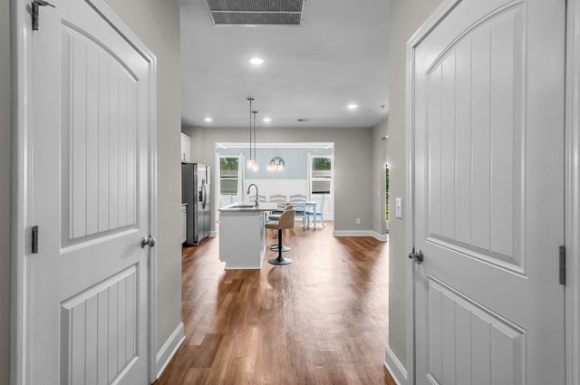 1055 E Piney Rd, Dickson, TN 37055