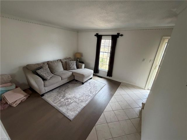 824 Heritage PT, Chesapeake, VA 23322