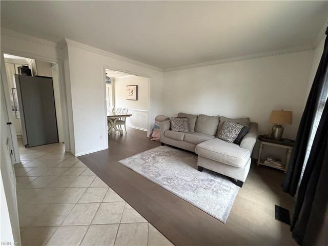 824 Heritage PT, Chesapeake, VA 23322