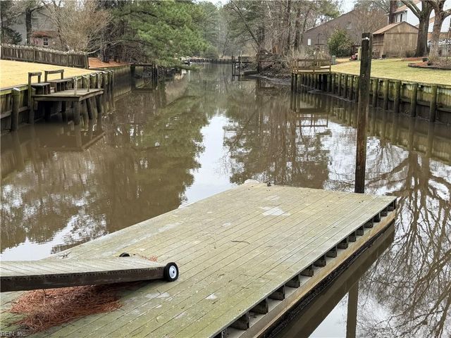 824 Heritage PT, Chesapeake, VA 23322