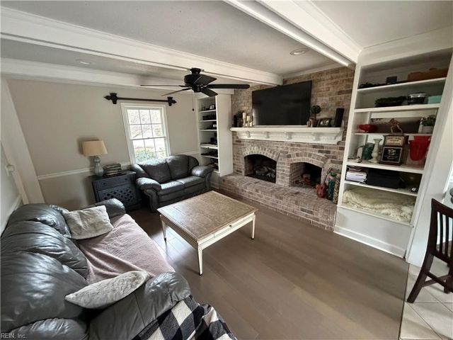 824 Heritage PT, Chesapeake, VA 23322