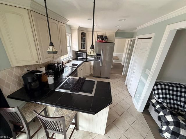 824 Heritage PT, Chesapeake, VA 23322