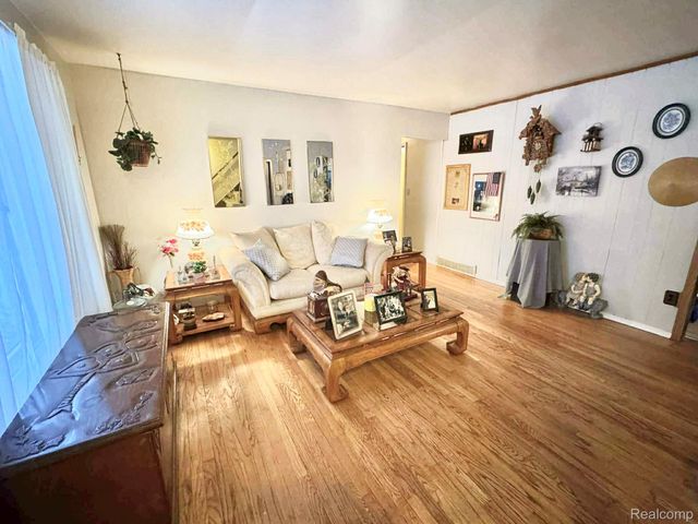 8320 Orhan Street, Canton Charter Township, MI 48187