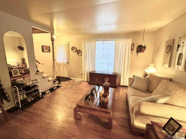 8320 Orhan Street, Canton Charter Township, MI 48187