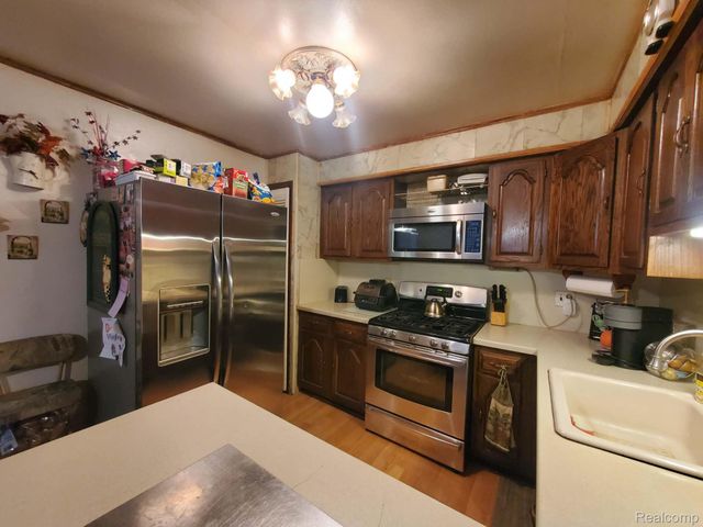 8320 Orhan Street, Canton Charter Township, MI 48187
