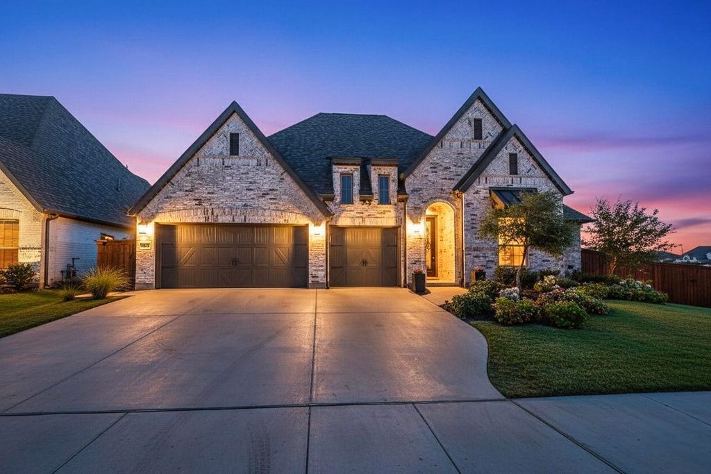 700 Pony Foot Drive, Little Elm, TX 75068