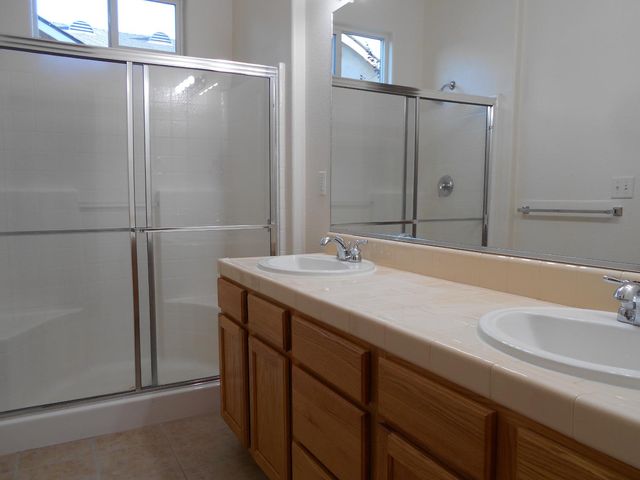 638 W Milano Lane, Clovis, CA 93619