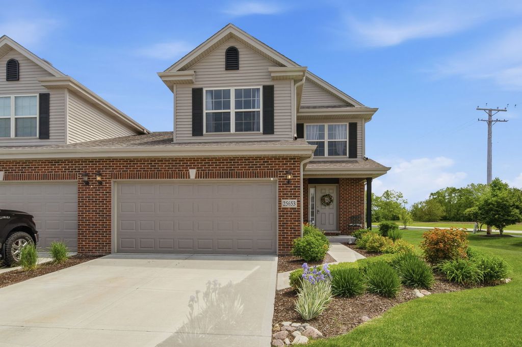 25653 S Riley Erin Road, Manhattan, IL 60442