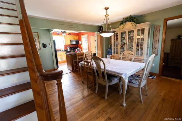 404 Kensington Court, Copiague, NY 11726