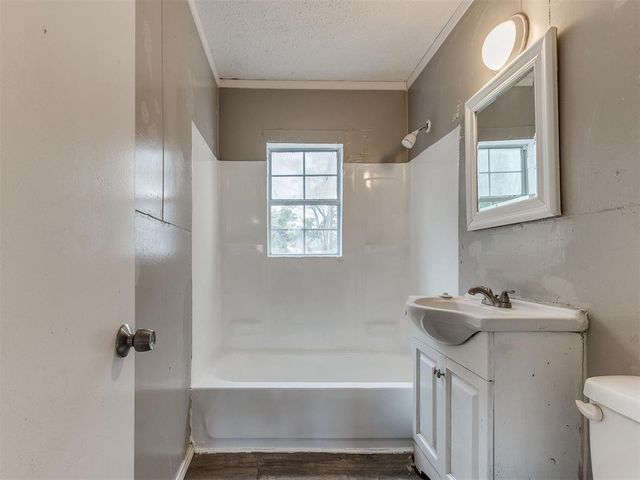 1128 SW Grand Boulevard, Oklahoma City, OK 73109
