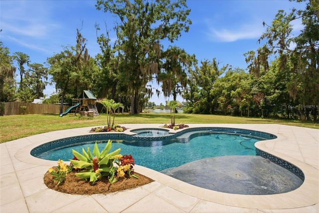 19715 DEER LAKE ROAD, Lutz, FL 33548