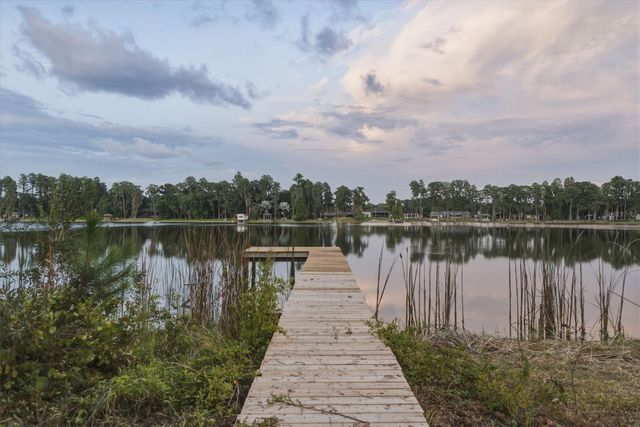 19715 DEER LAKE ROAD, Lutz, FL 33548